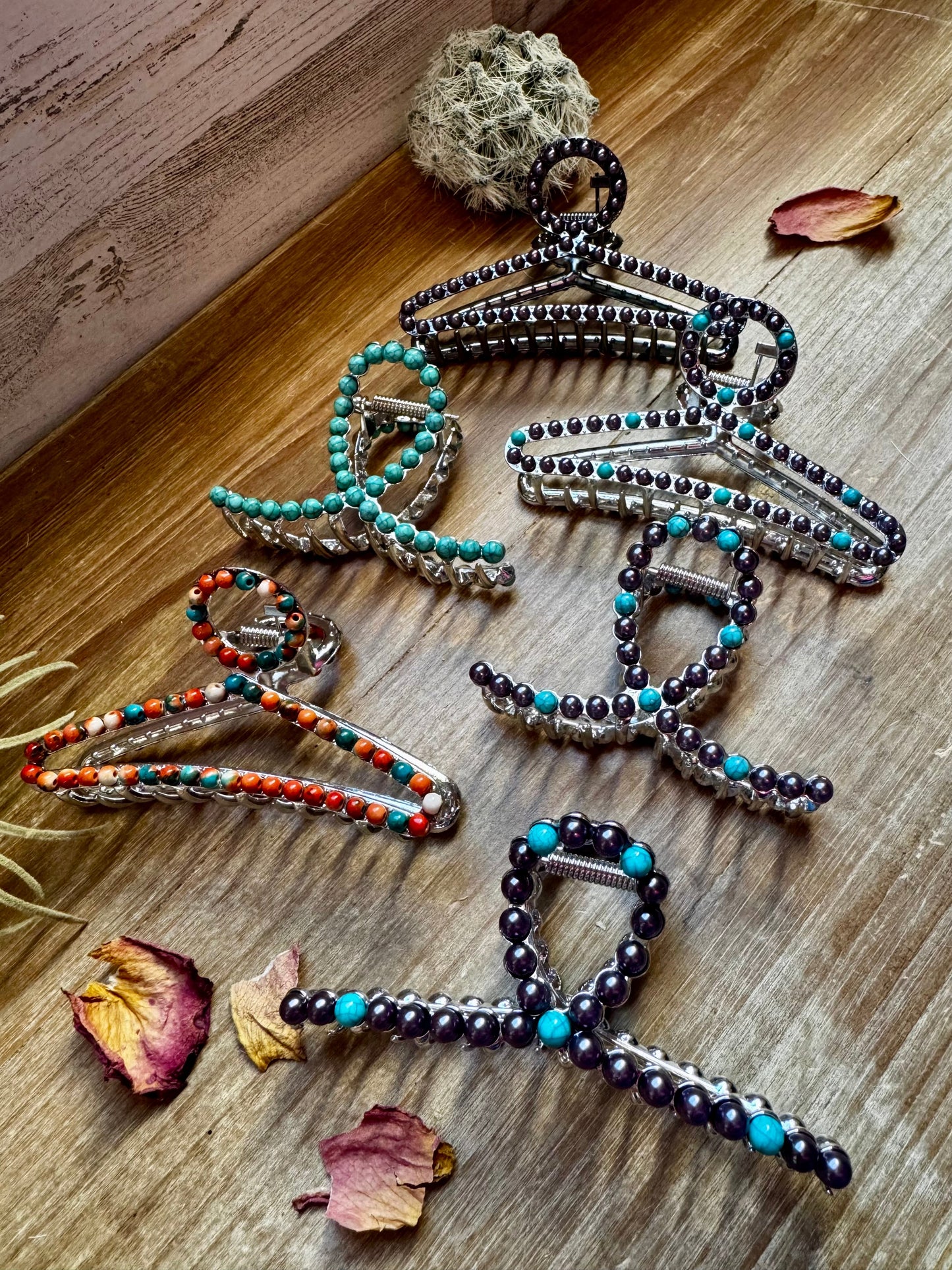 New Style - Faux pearls Hair Clips