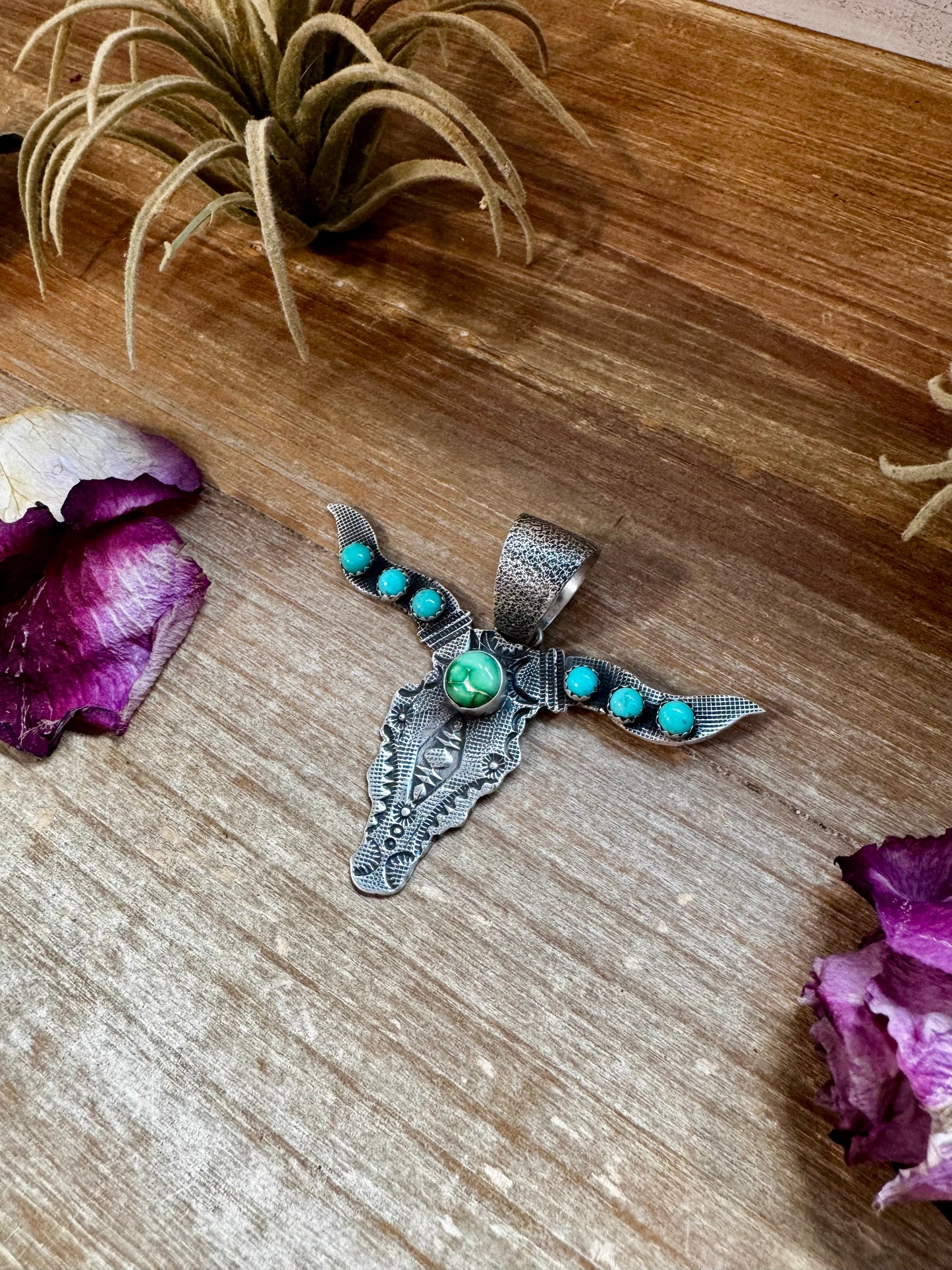 Longhorn Pendant with Gold Accent – Sterling Silver – Native Made by Leroy James