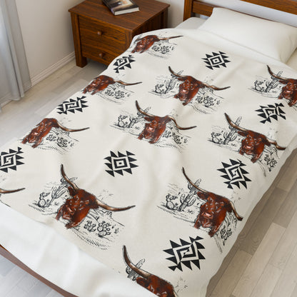 Longhorn Pattern Velveteen Plush Blanket – Southwestern Cow Skull Design