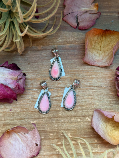 Pink Conch Shell Sterling Silver Pendant – Teardrop Shape